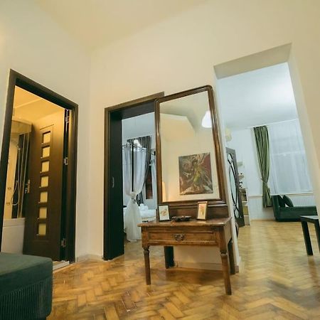 Appartamento House Of Art Bucarest Esterno foto