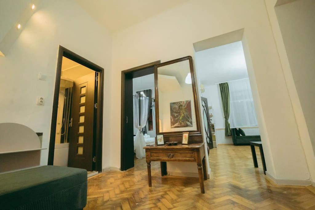 Appartamento House Of Art Bucarest Esterno foto
